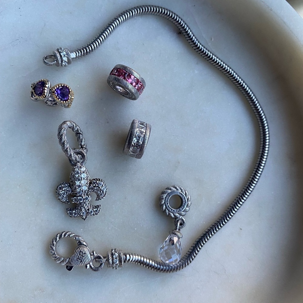 Judith Ripka Sterling silver bracelet and 5 charms - Picture 4 of 16